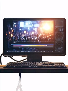 电脑屏幕展示视频编辑画面