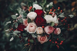 浪漫多彩手捧花束