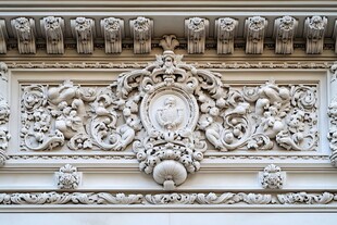 古典建筑墙面精美浮雕装饰