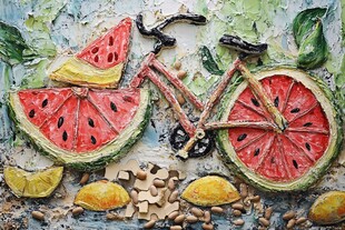 西瓜拼成的创意自行车画面