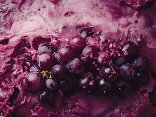 紫葡萄与果酱的诱人画面