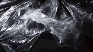 褶皱透明塑料袋特写