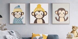 三只萌猴装饰画
