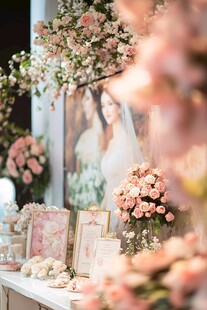 浪漫粉色系婚礼布置场景