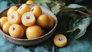 碗中鲜美的黄色水果