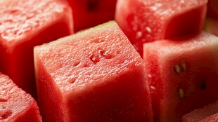 新鲜切块西瓜诱人呈现