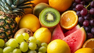 缤纷多彩的新鲜水果组合