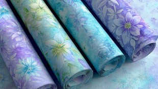 多彩花卉图案布料卷