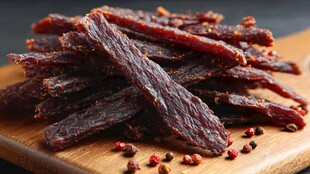 美味牛肉干 诱人香料点缀