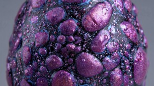 紫色斑驳纹理的独特物体