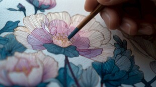 手绘花卉细节创作瞬间