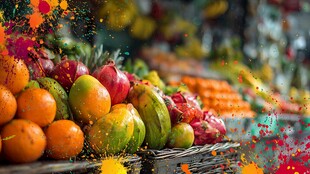 缤纷多彩的水果摊景象