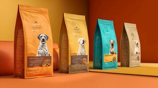 多彩宠物粮包装袋展示