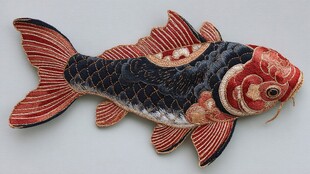 手工刺绣锦鲤摆件