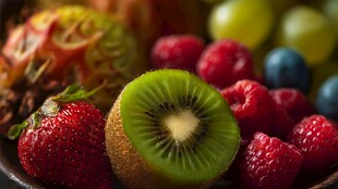 缤纷多彩的新鲜混合水果