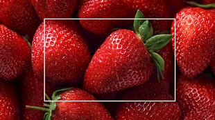 新鲜饱满的草莓特写