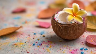 椰壳装膏饰花色彩缤纷