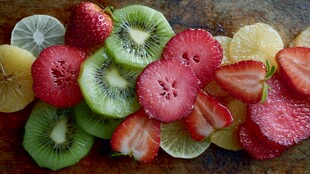 多彩切片水果拼盘