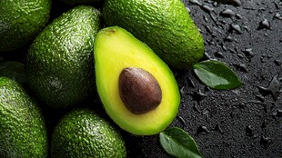 新鲜牛油果 饱满多汁诱人