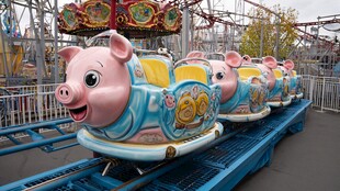 小猪造型游乐设施