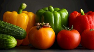 多彩新鲜蔬菜静物组合